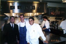 Thomas另一幫手現任 Sous Chef 的Gregory Short 率二廚和副經理Robert Smith。
