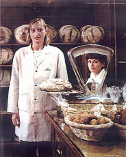 巴黎藝術區 Poilane 老店出售最偉大的圓錐形麵包。
