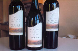Cosentino Winery其他三支新出紅酒，全係該酒莊 Crystal Valley Cellars 舊廠出品，左起為 Reserve Merlot 、 Syrah 及 Cabernet Sauvignon。